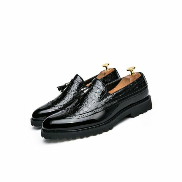 Glossy Tassel Brogue Shoes